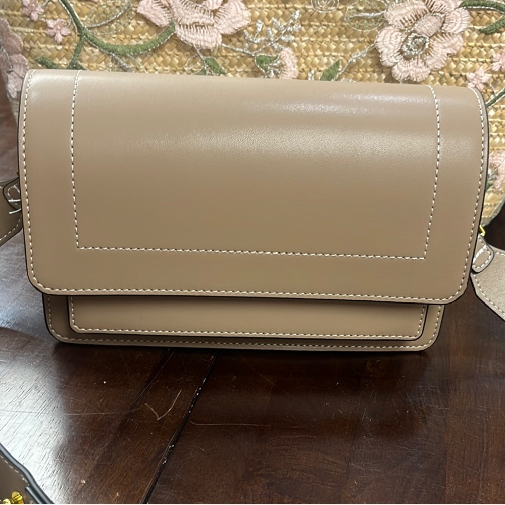 Chic Tan Shoulder Bag for Women